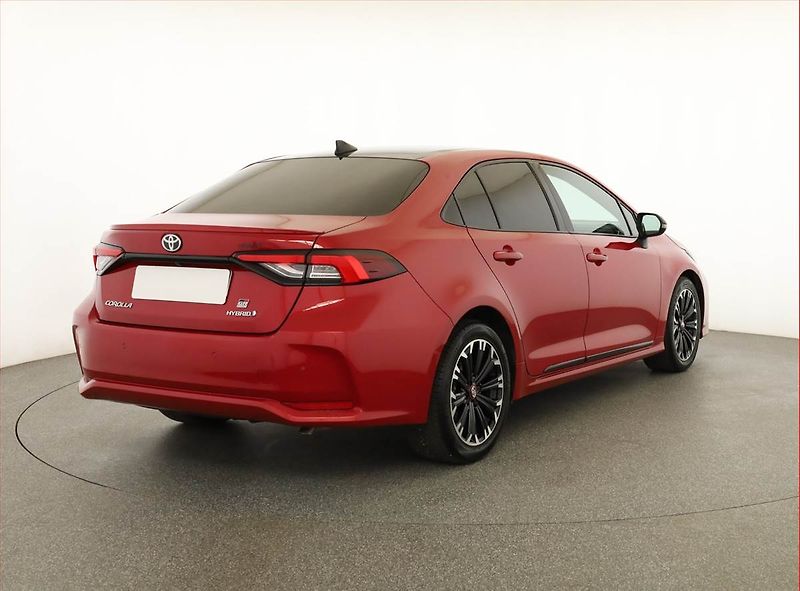 Toyota Corolla (2021) GR Sport 1.8 Hybrid, Automat - fotka 5 z 16
