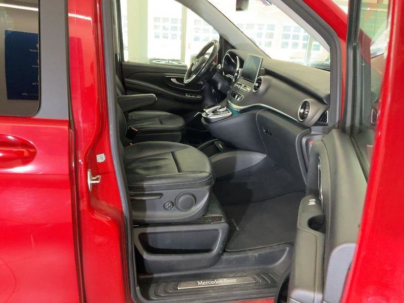 Mercedes-Benz Třídy V (2016) 250d lang 4Matic Avantgarde Ed - fotka 16 z 23