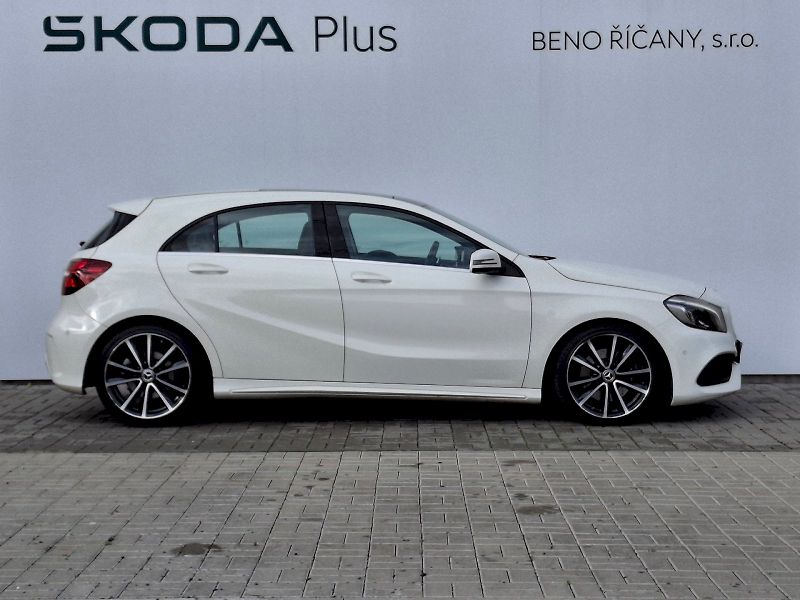 Mercedes-Benz Třídy A (2017) AMG Automat 4 Matic 2,0i 135kW - fotka 12 z 35