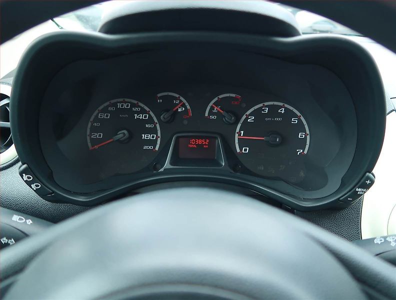 Ford Ka (2011) 1.2 i, po STK, servisované - fotka 11 z 15