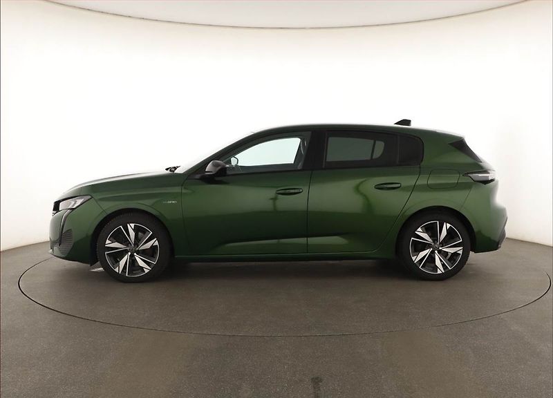Peugeot 308 (2022) Allure Hybrid 180 - fotka 3 z 19