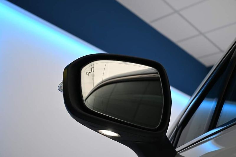 Ford Mondeo (2020) 2.0 140 KW LED ACC SONY 8AT EC - fotka 31 z 37