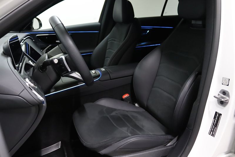 Mercedes-Benz Třídy E 220d 4M AMG Burm NezTop - fotka 19 z 24