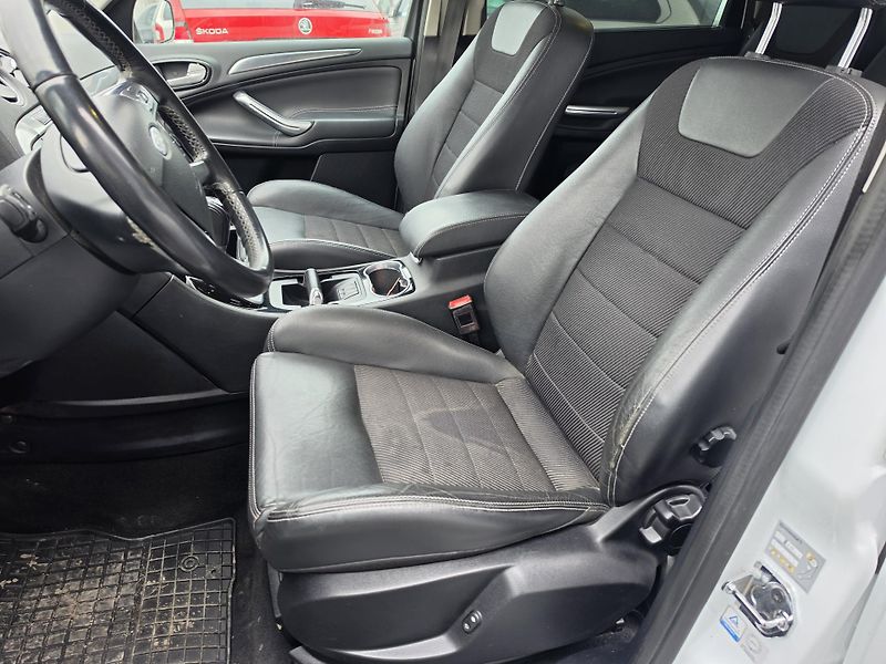 Ford S-MAX 2.0 TDCI Automat  TZ  - fotka 13 z 16