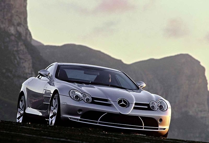 První vůz se jménem Mercedes ve firemním muzeu ve Stuttgartu