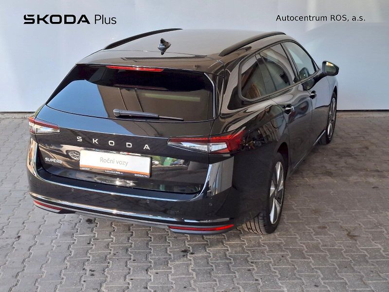 Škoda Superb (2025) COMBI SELECTION TD 110/2.0 A7F - fotka 2 z 41