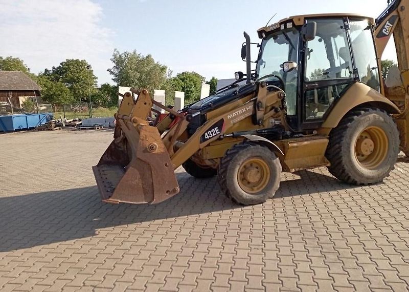Caterpillar (2010) 432E - fotka 9 z 14