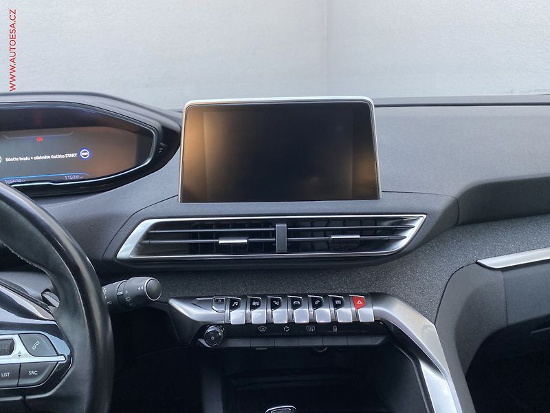 Peugeot 3008 (2019) 1.5 HDI, Allure, AT, LED - fotka 12 z 17
