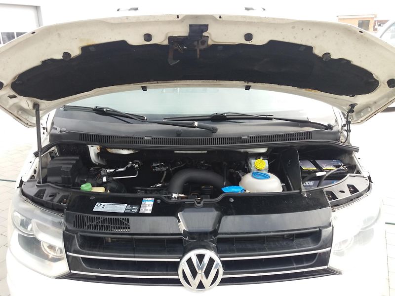 Volkswagen Caravelle 2.0TDi,9.MÍST,TAŽNY,4MOTION - fotka 20 z 24