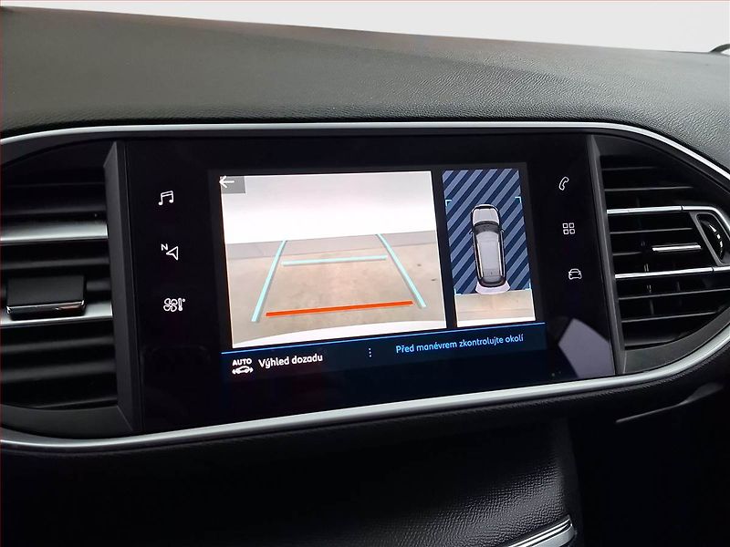 Peugeot 308 (2021) 1.5 BlueHDi, Tempomat - fotka 13 z 19