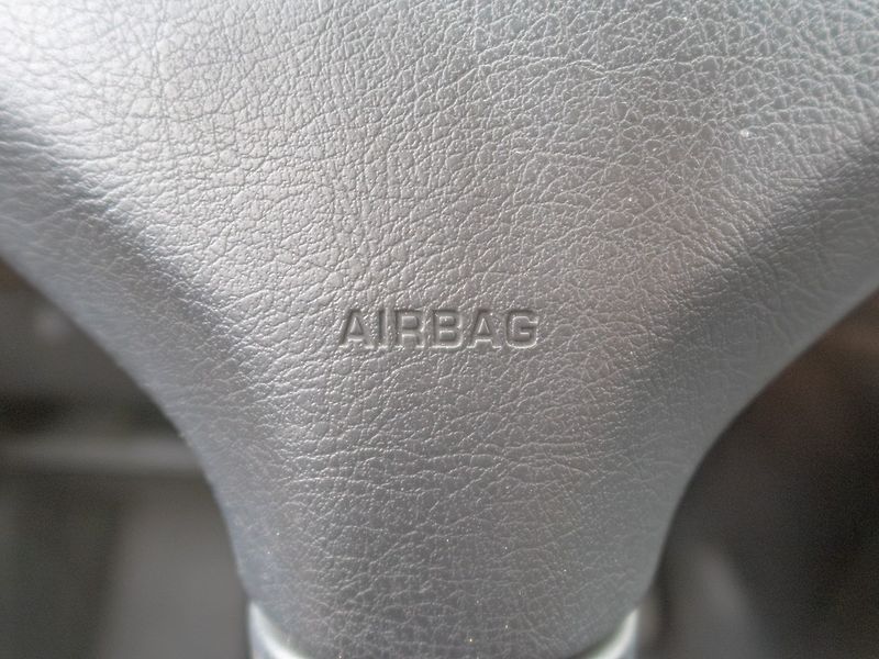 Peugeot 308 (2008) 1.6i 88KW 3DV – 2x KOLA - fotka 23 z 36