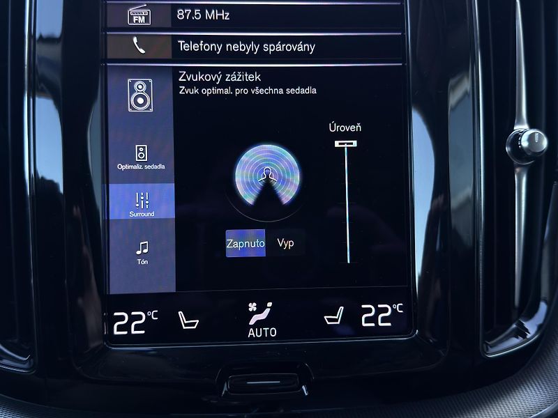 Volvo XC60 B4 AWD INSCRIP. // nezáv. top. - fotka 43 z 48