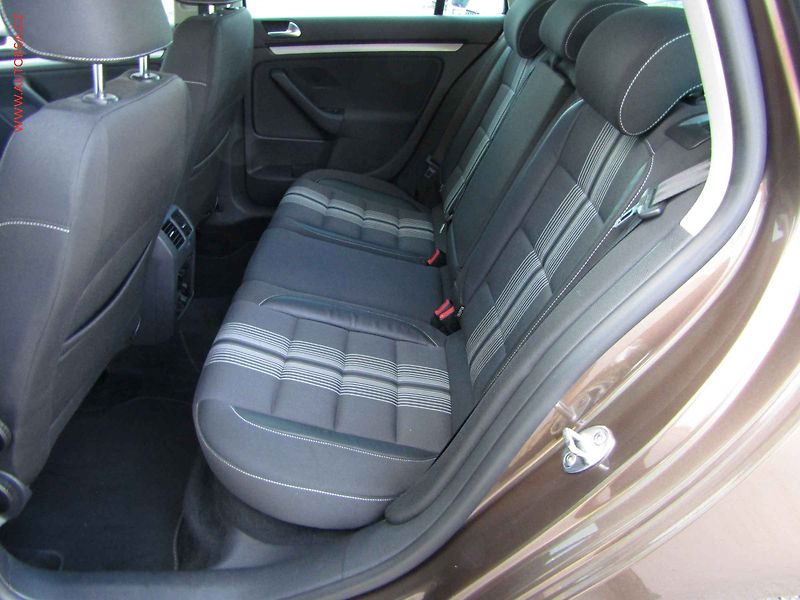 Volkswagen Golf (2012) 1.2 TSi, Match, park. čidla - fotka 10 z 16