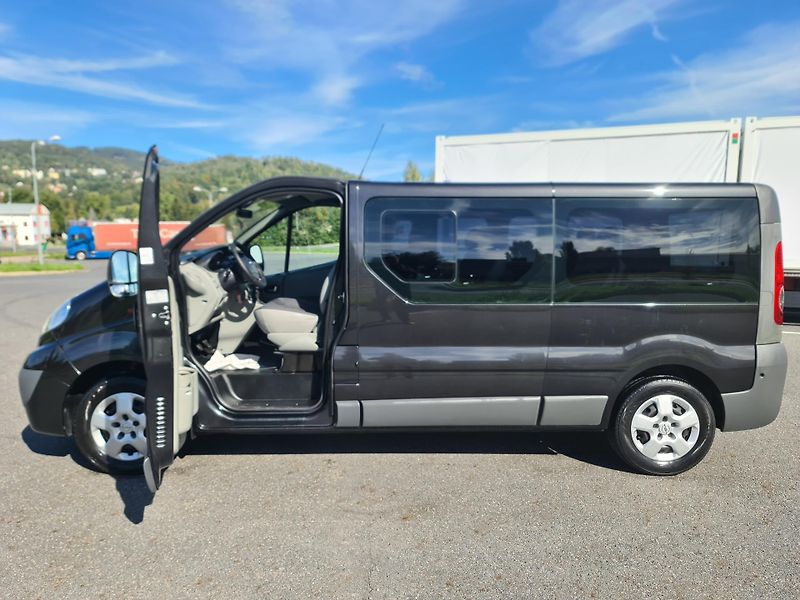 Opel Vivaro (2012) LONG 2.0 CDTi KLIMA 9-MÍST SER - fotka 9 z 42