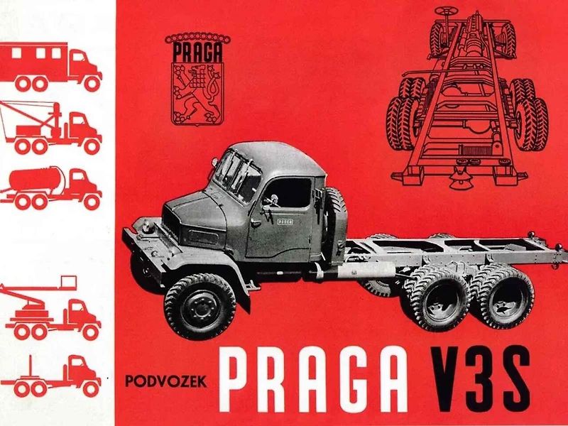 Nákladní vůz Praga S5T - silničářská verze s radlicí.