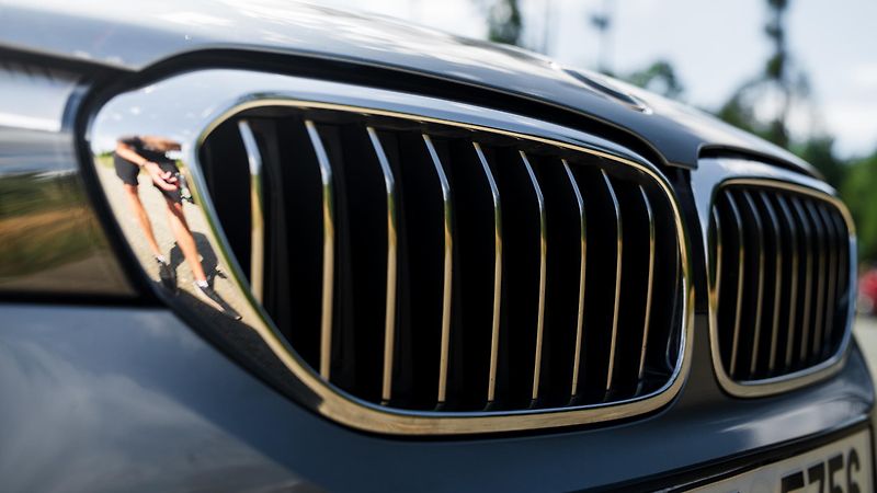 BMW Řada 5 (2017) BMW 520d xDrive Limousine - fotka 20 z 43