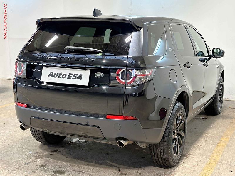 Land Rover Discovery Sport (2018) 2.0 TD4 4X4, AT, bixen, panor - fotka 4 z 18