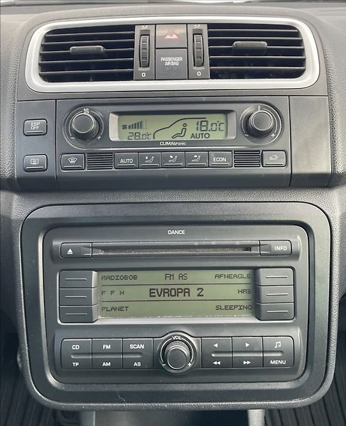 Škoda Roomster 1,4 i,16V,STK 4/28 - fotka 13 z 21