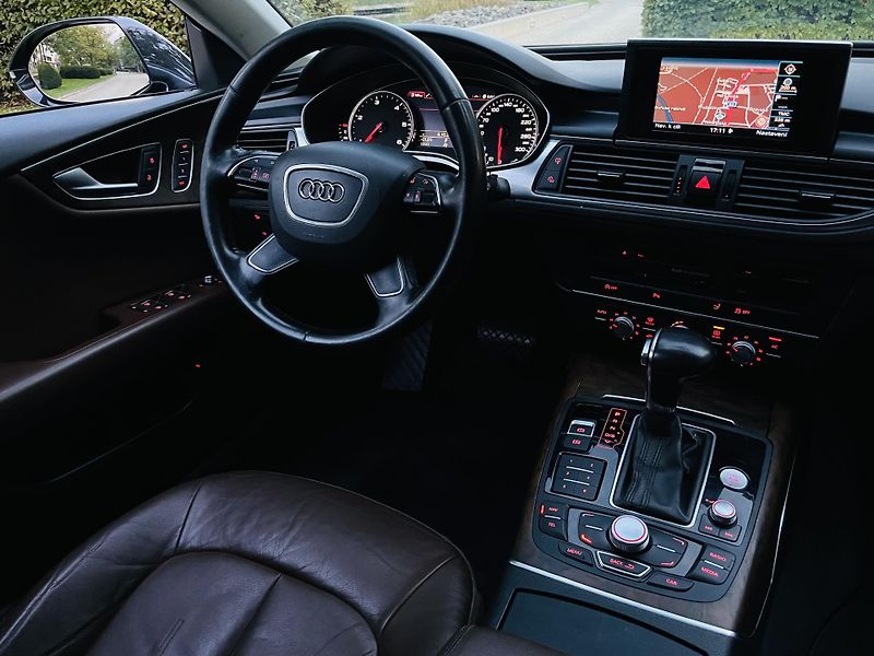 Audi A7 3.0TDI AUT 4x4 KAMERA TAŽNÉ - fotka 25 z 46