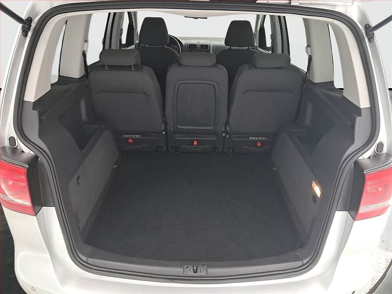 Volkswagen Touran (2011) 2.0 TDI, po STK, udržované - fotka 13 z 15