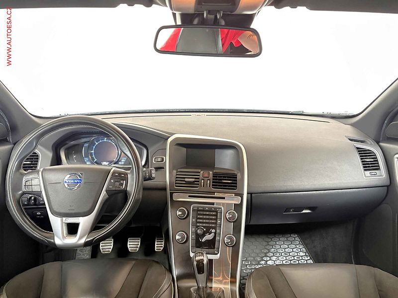 Volvo XC60 (2014) 2.0 D4, ČR, STK7/28, výhřev - fotka 8 z 14