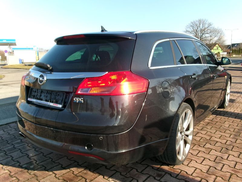 Opel Insignia (2010) 2.0 CDTi - ZADÁNO - fotka 8 z 31