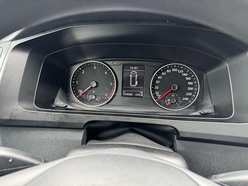 Volkswagen Transporter (2017) 2.0 TDi Tažné Senzory Tempomat - fotka 9 z 44
