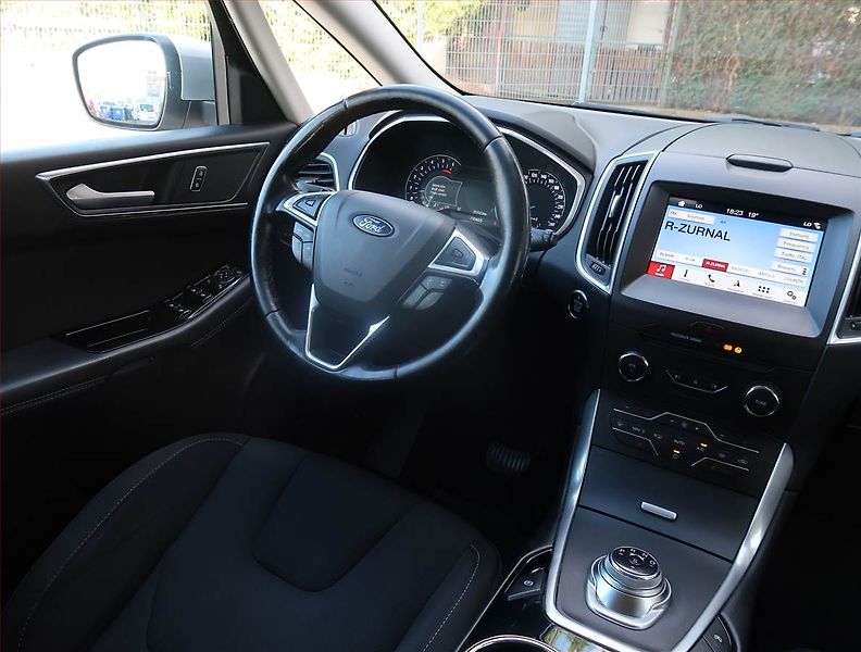 Ford S-MAX (2019) 2.0 EcoBlue, 4X4, Automat - fotka 7 z 19