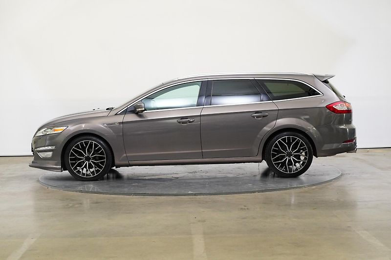 Ford Mondeo - fotka 3 z 23