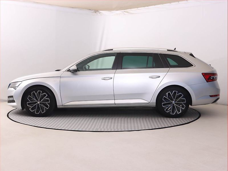 Škoda Superb (2022) 2.0 TDI - fotka 3 z 27