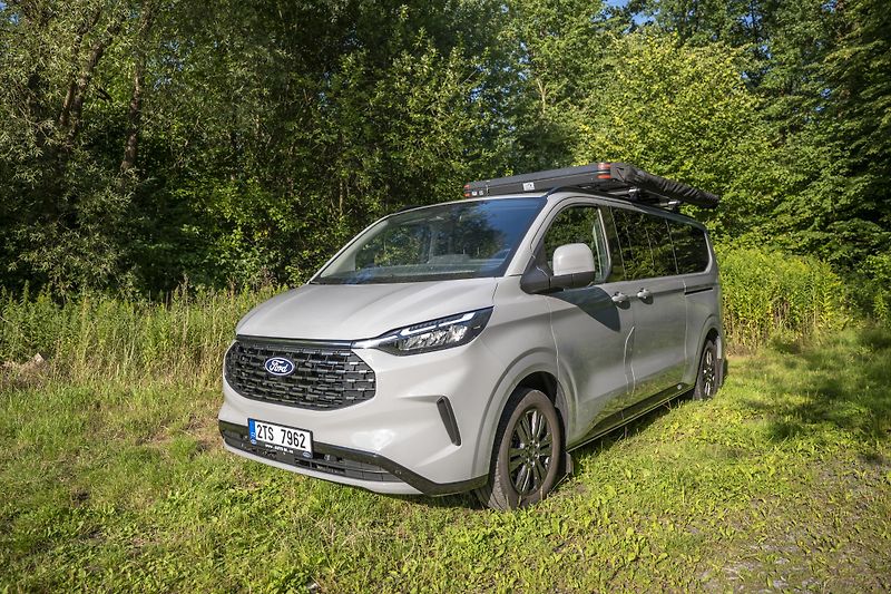 Ford Tourneo Custom 2.0 EcoBlue 125 kW 4x4 - fotka 7 z 53