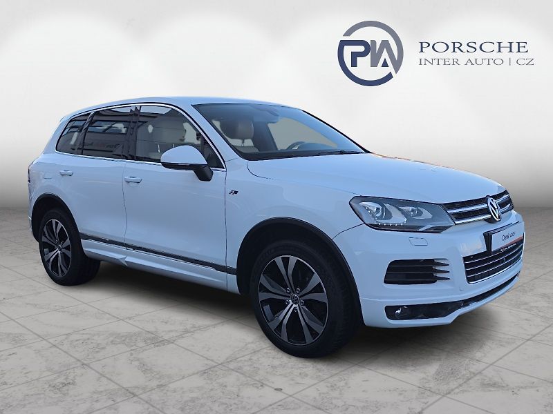 Volkswagen Touareg 3.0 TDi  R-Line - fotka 8 z 23