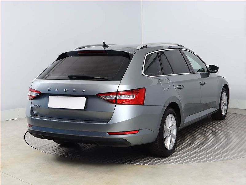 Škoda Superb (2019) Ambition Plus 2.0 TDI, Automat - fotka 5 z 20