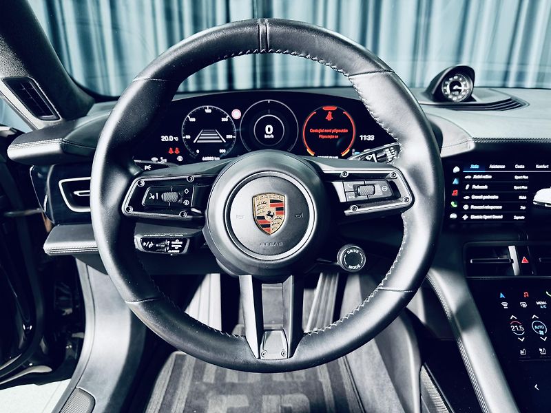 Porsche Taycan (2020) Turbo S*KERAMIKY*REZERVACE - fotka 21 z 35
