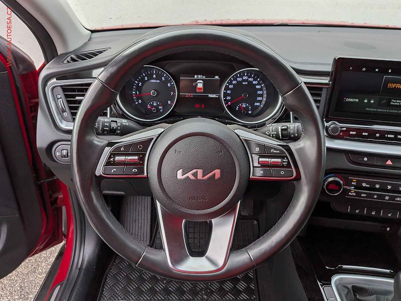 Kia XCeed (2022) 1.5 TGDi, ČR, Premium, navi - fotka 15 z 17