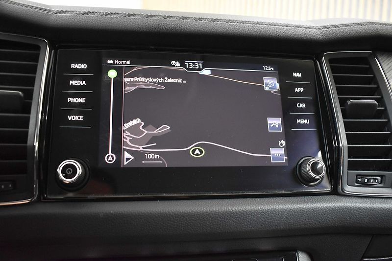 Škoda Kodiaq 2.0 TDI DSG*4X4*7.MÍST*ACC*DPH - fotka 28 z 46