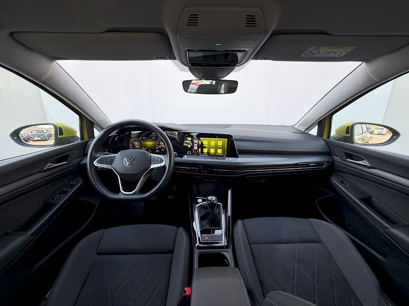 Volkswagen Golf (2023) Variant 1.5 TSI 110kW Style - fotka 10 z 35