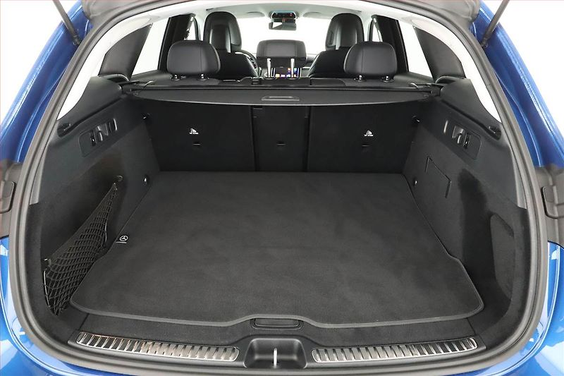 Mercedes-Benz GLC (2025) 220 d 4MATIC, AMG Line - fotka 11 z 21