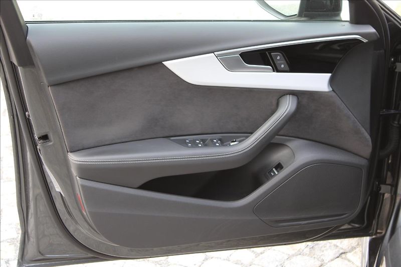 Audi A4 40TDI Q/S-LINE/ZÁRUKA/DPH/CZ - fotka 13 z 44