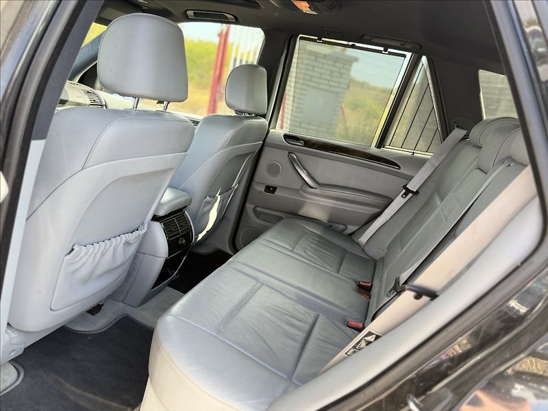 BMW X5 3,0 i 4X4 A/T 170kW - fotka 18 z 28