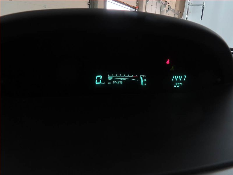Toyota Yaris (2009) Cool 1.33 Dual VVT-i - fotka 11 z 15