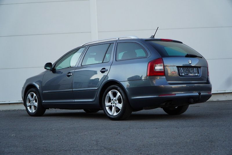 Škoda Octavia 1.4 TSI 90kW ELEGANCE - fotka 14 z 30