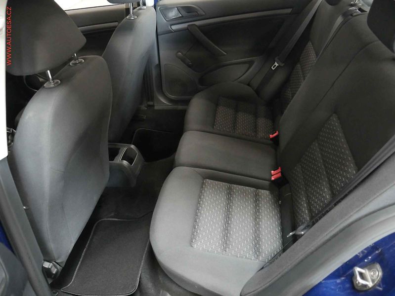 Škoda Octavia (2011) 1.6 16V, 2.maj,ČR, Klima - fotka 10 z 15
