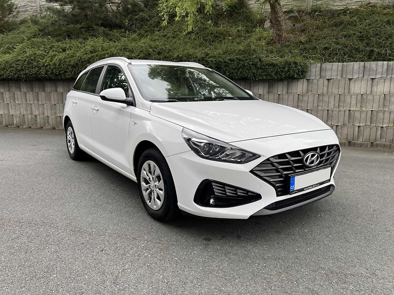 Hyundai i30 1.5 DPi 81 kW 1.MAJ SERVISKA - fotka 3 z 17
