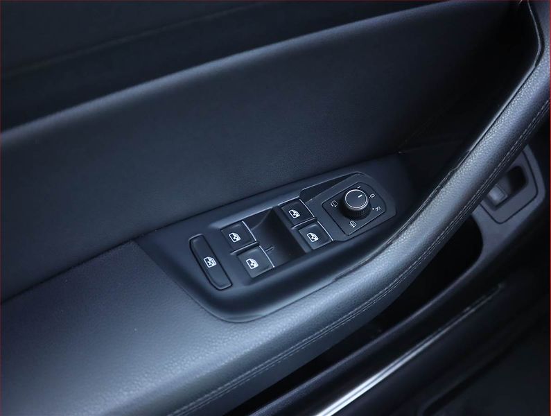 Volkswagen Passat (2016) 2.0 TDI, 4X4, Automat, Kůže - fotka 21 z 22