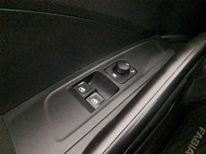 Škoda Fabia (2023) Ambition 1.0, ČR,1.maj - fotka 15 z 17