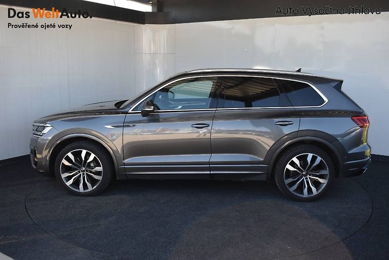 Volkswagen Touareg (2022) 3.0TDI 210kW 4Motion, LED Matr - fotka 3 z 32