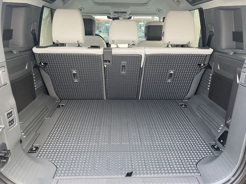 Land Rover Defender (2026) HSE X-Dynamic D350 110 - fotka 18 z 44