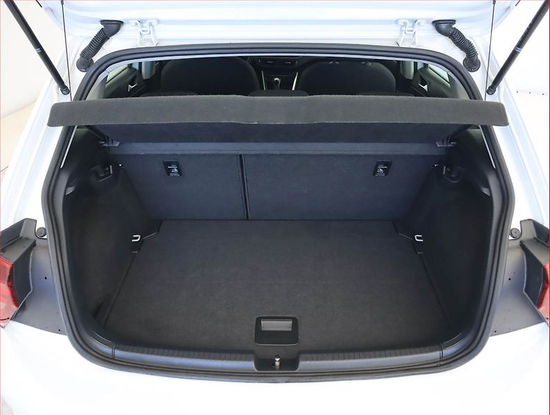 Volkswagen Polo (2023) 1.0 TSI, Serv.kniha, Tempomat - fotka 14 z 20