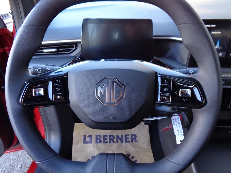 MG MG3 1,5 85 kW Excite - fotka 12 z 28
